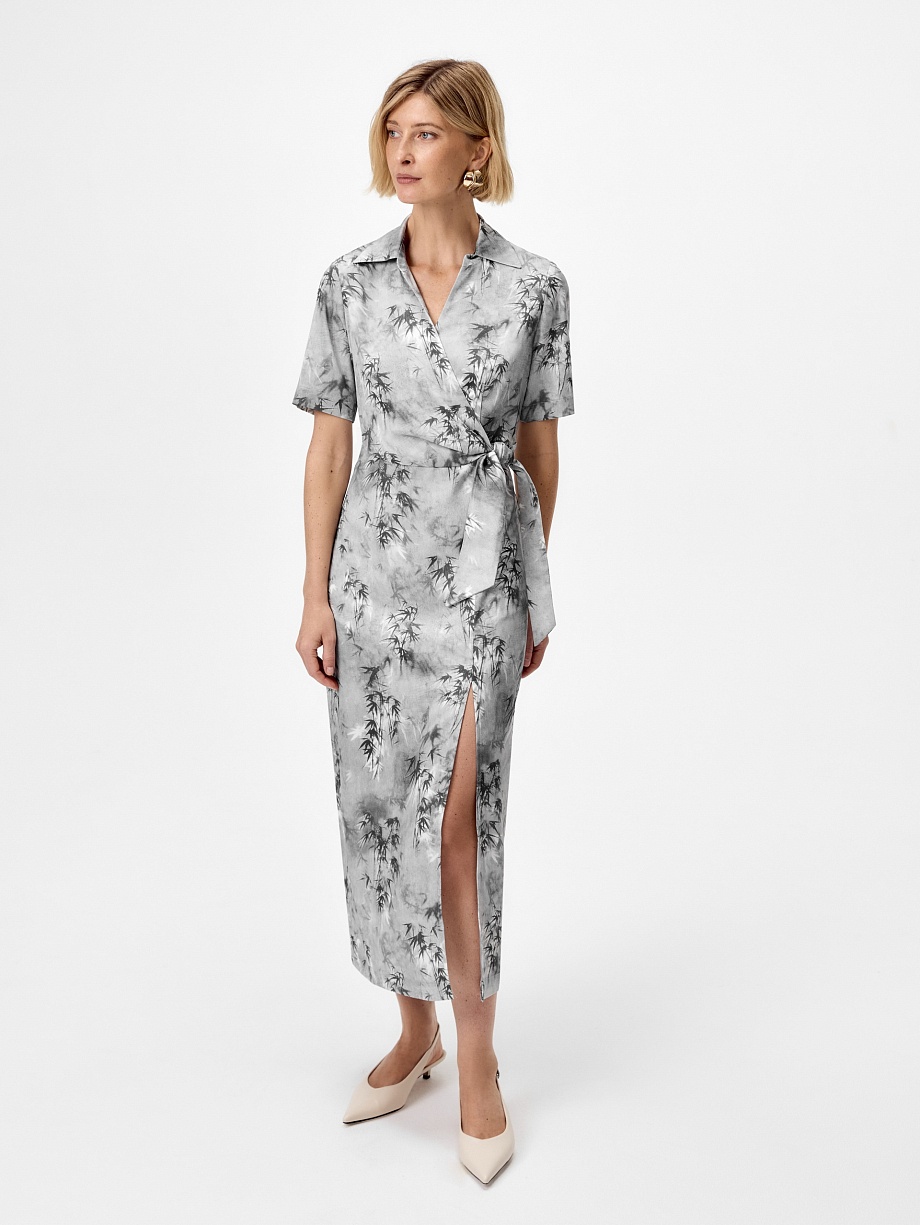 Платье на запах из вискозной атласной ткани