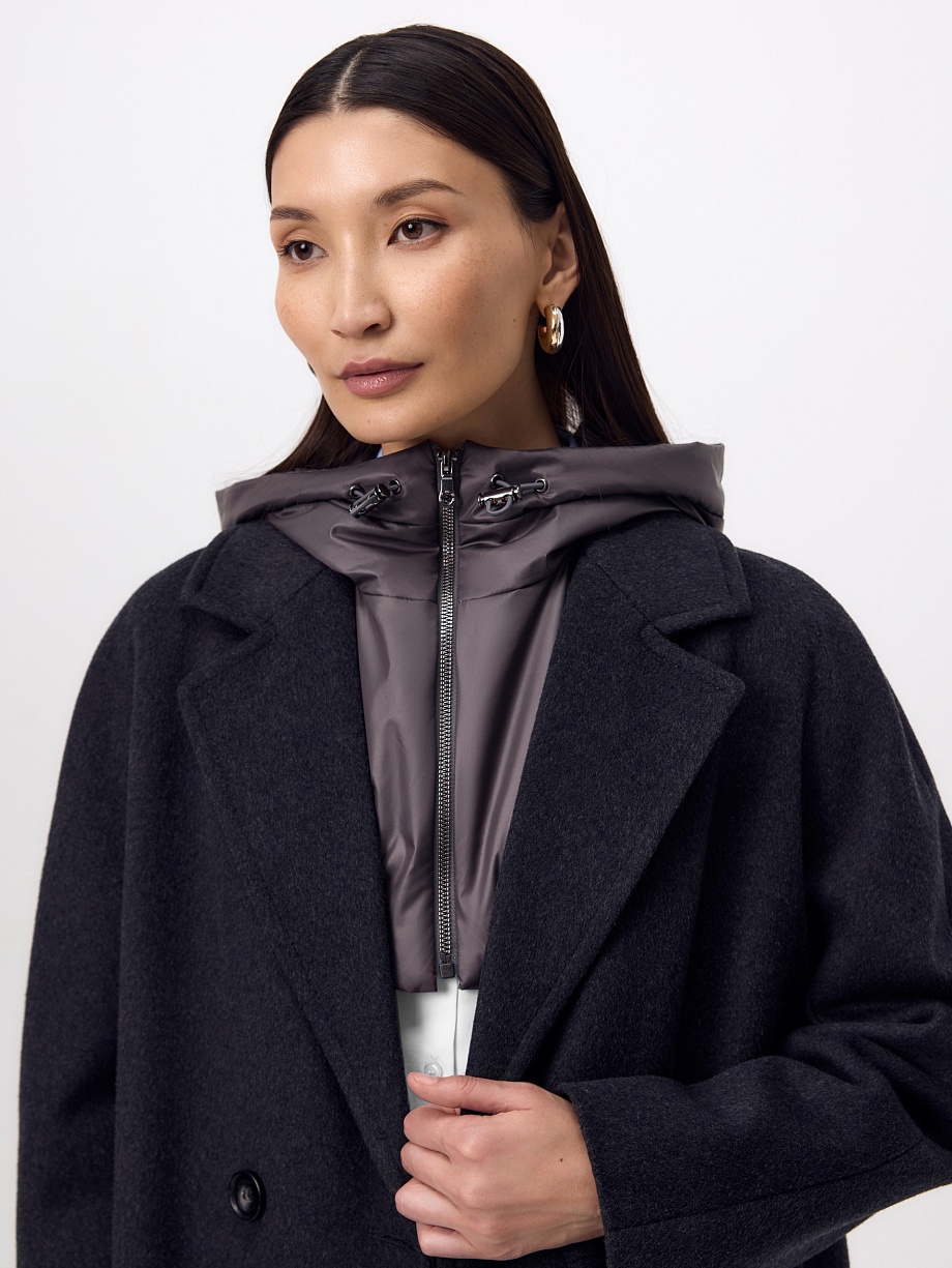 Пальто из шерсти с мембраной, утеплённой спинкой и съёмным капюшоном