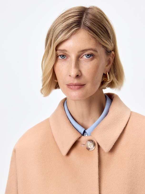 Шерстяное демисезонное пальто с мембраной