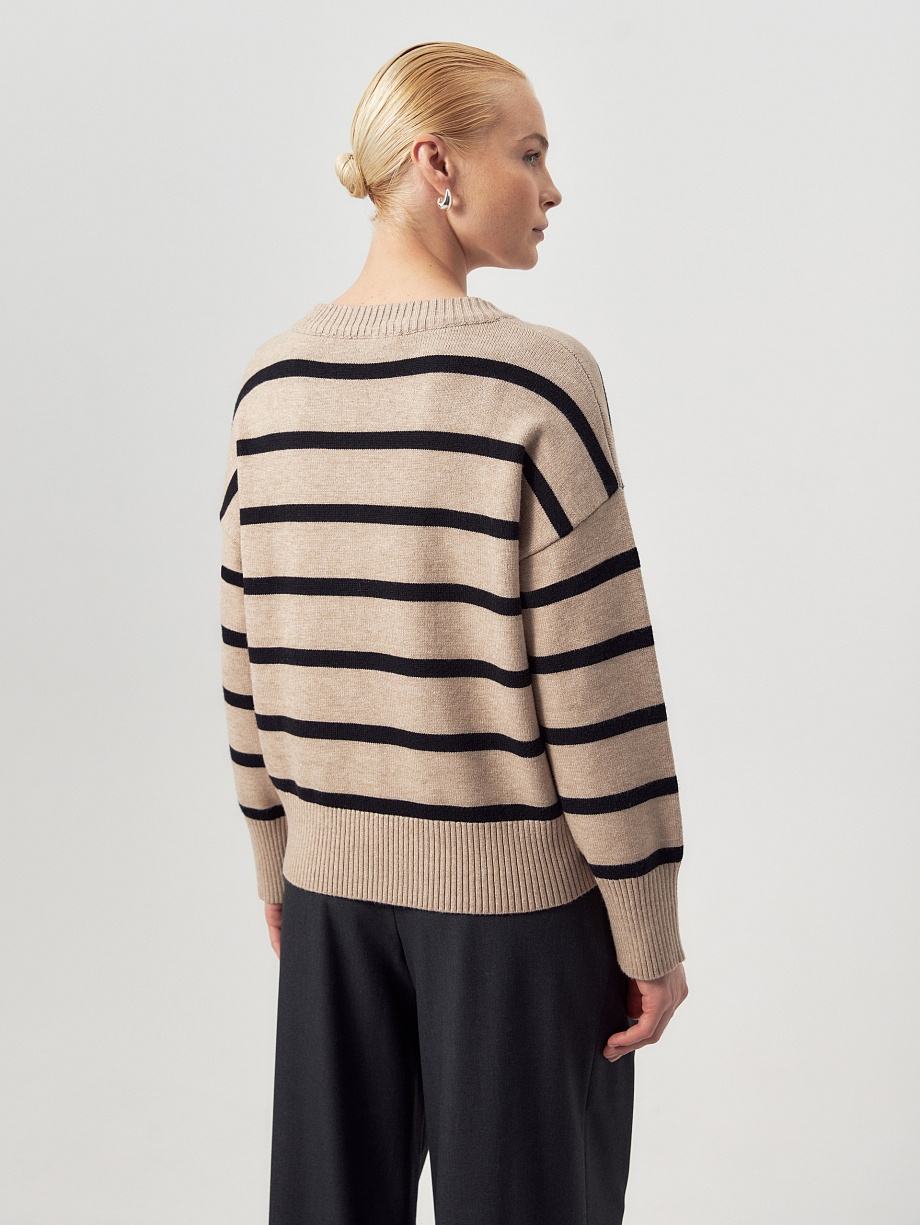 Джемпер из вискозы с шерстью