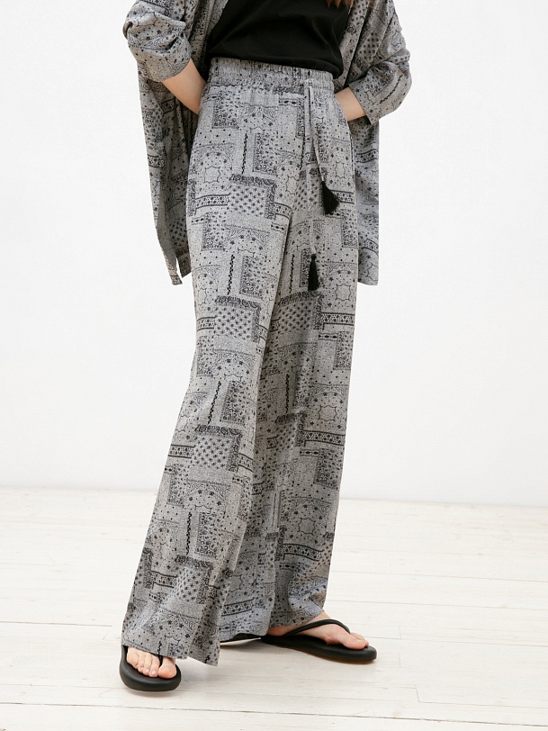 Свободные брюки из вискозы