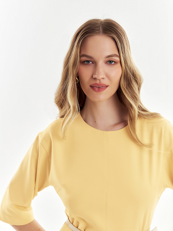 Желтое платье полусолнце с поясом