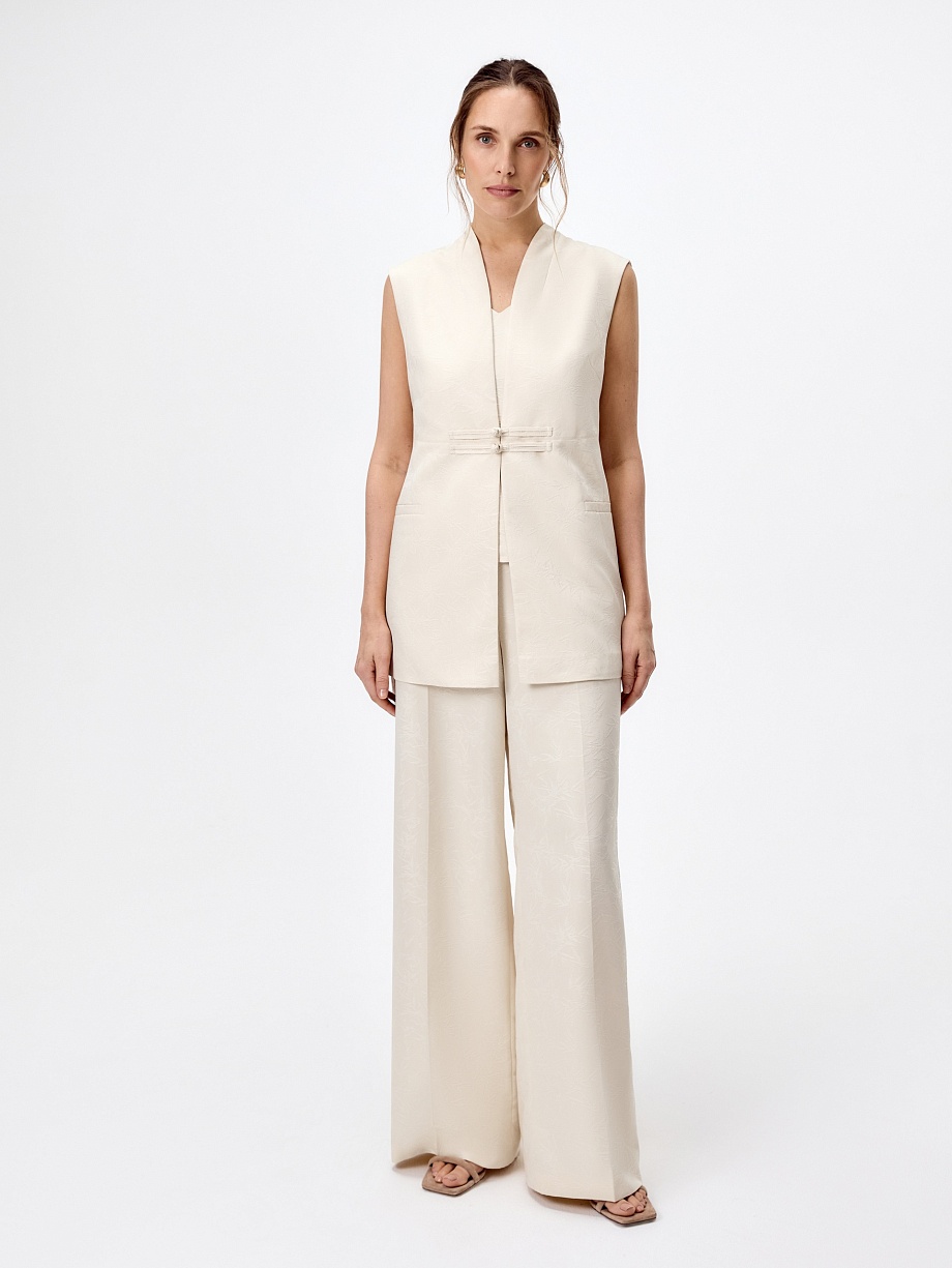 Жилет удлиненный из вискозной атласной ткани