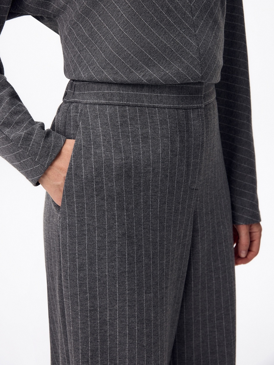 Брюки из трикотажа