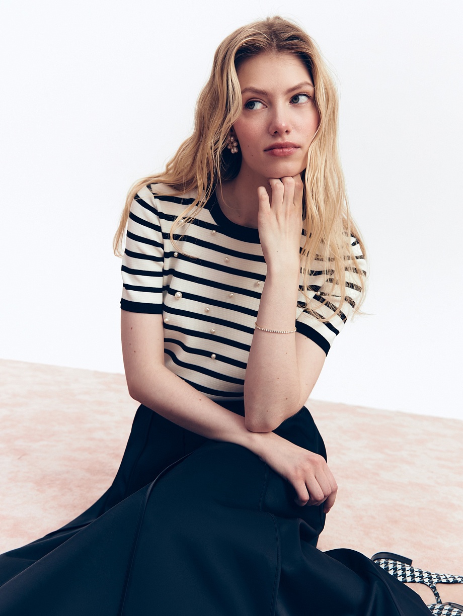 Вязаный джемпер с жемчужными бусинами