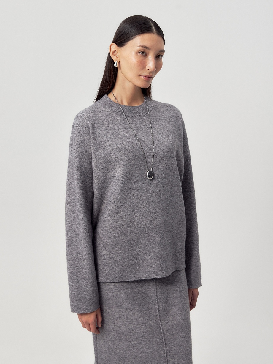 Джемпер из вискозной пряжи