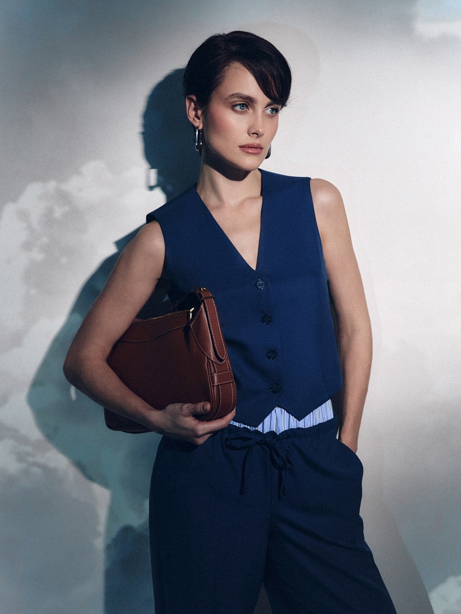 Укороченный жилет из костюмной ткани