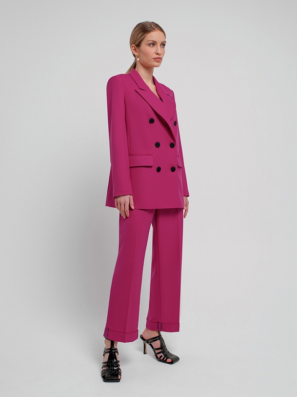 Прямой двубортный жакет цвета фуксия