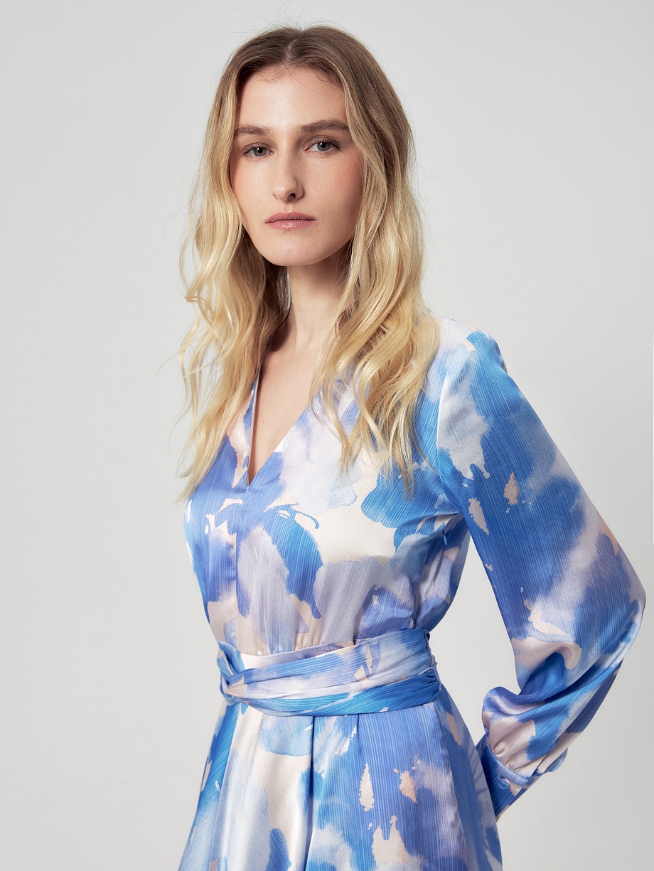 Приталенное платье с растительным принтом