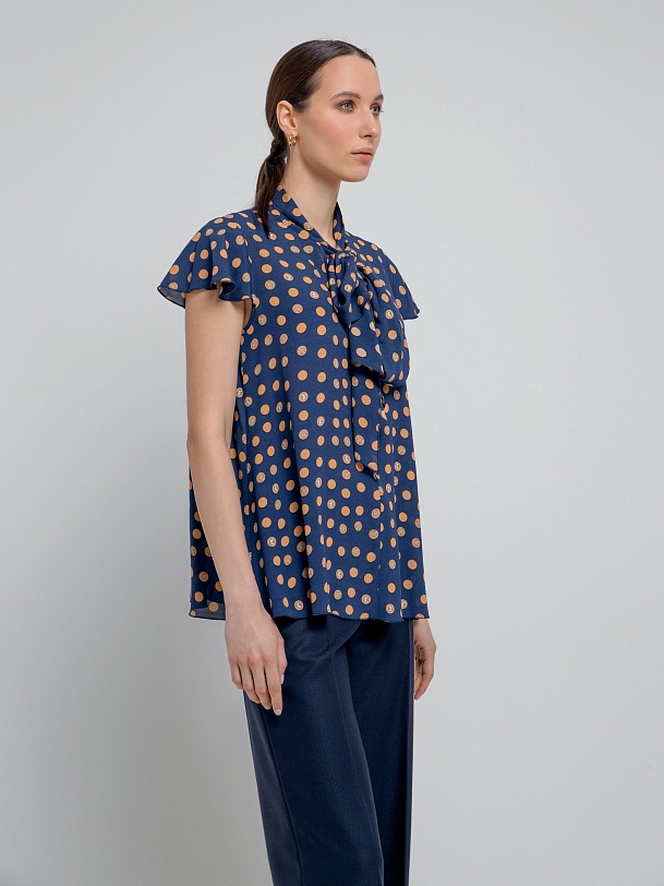 Блуза прямого свободного силуэта из 100% вискозы