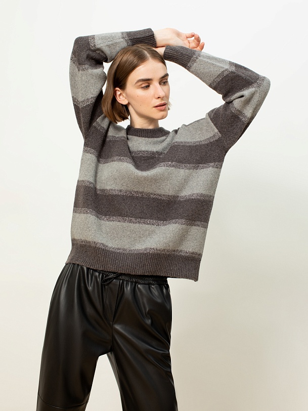 Женский джемпер в полоску