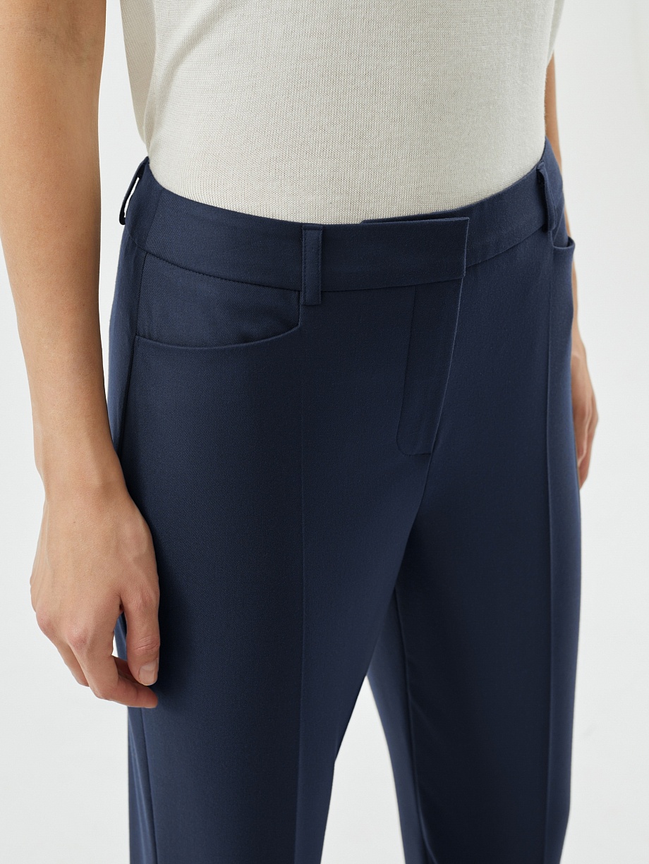 Утепленные прямые брюки со стрелками 