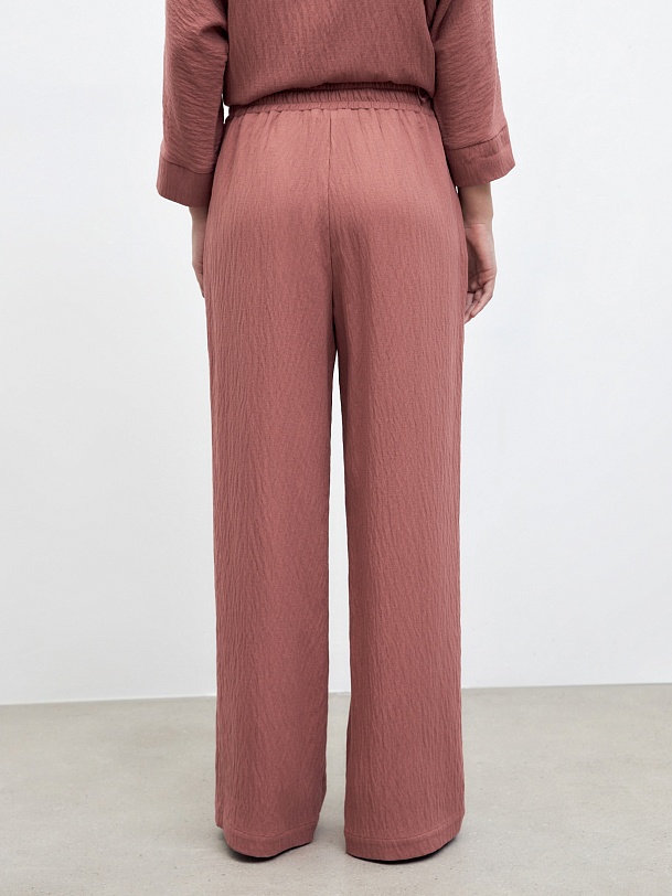 Свободные летние брюки на завязках из вискозы