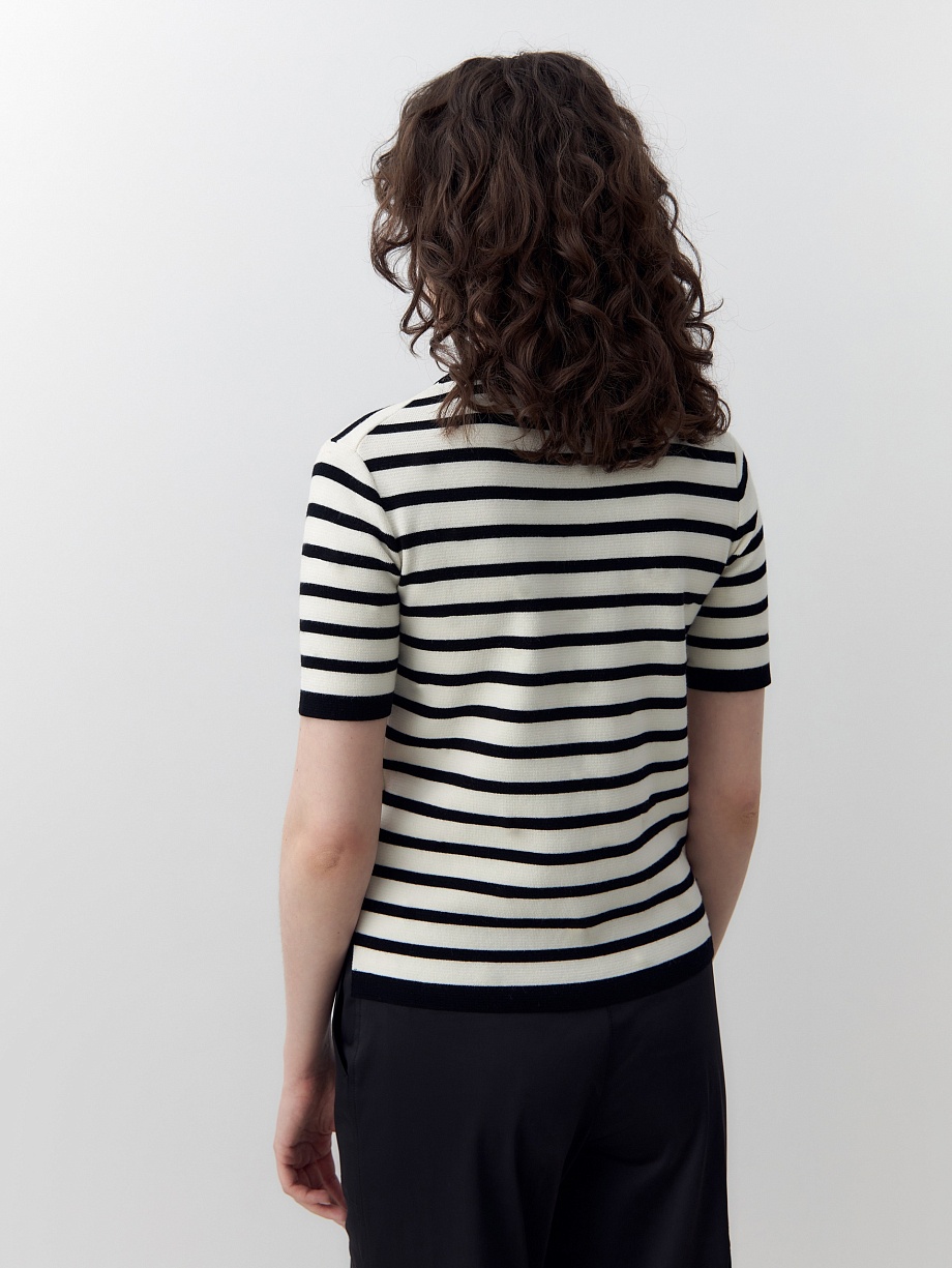 Вязаный джемпер с жемчужными бусинами