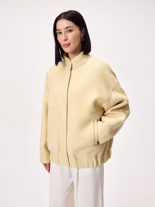 Бомбер из шерстяного букле с мембраной