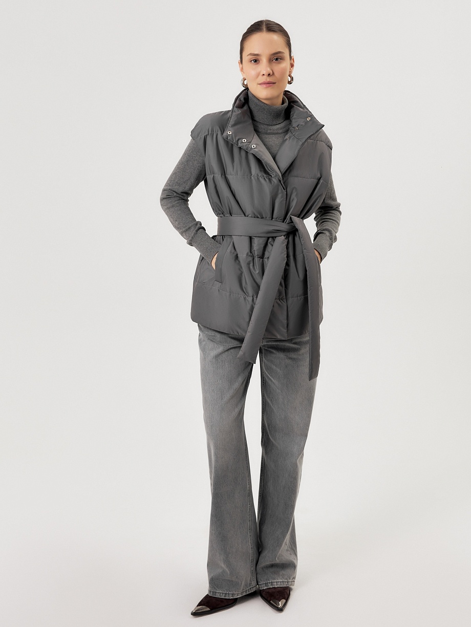 Стеганый жилет из плащевой ткани