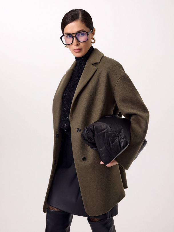 Демисезонное полупальто из шерсти