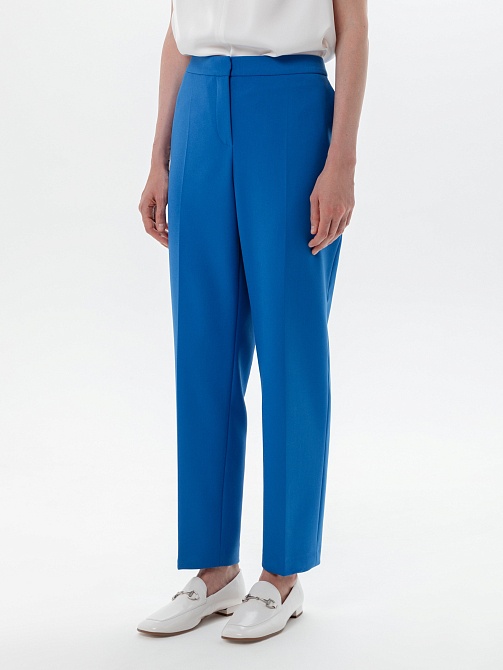 Зауженные брюки со стрелками 