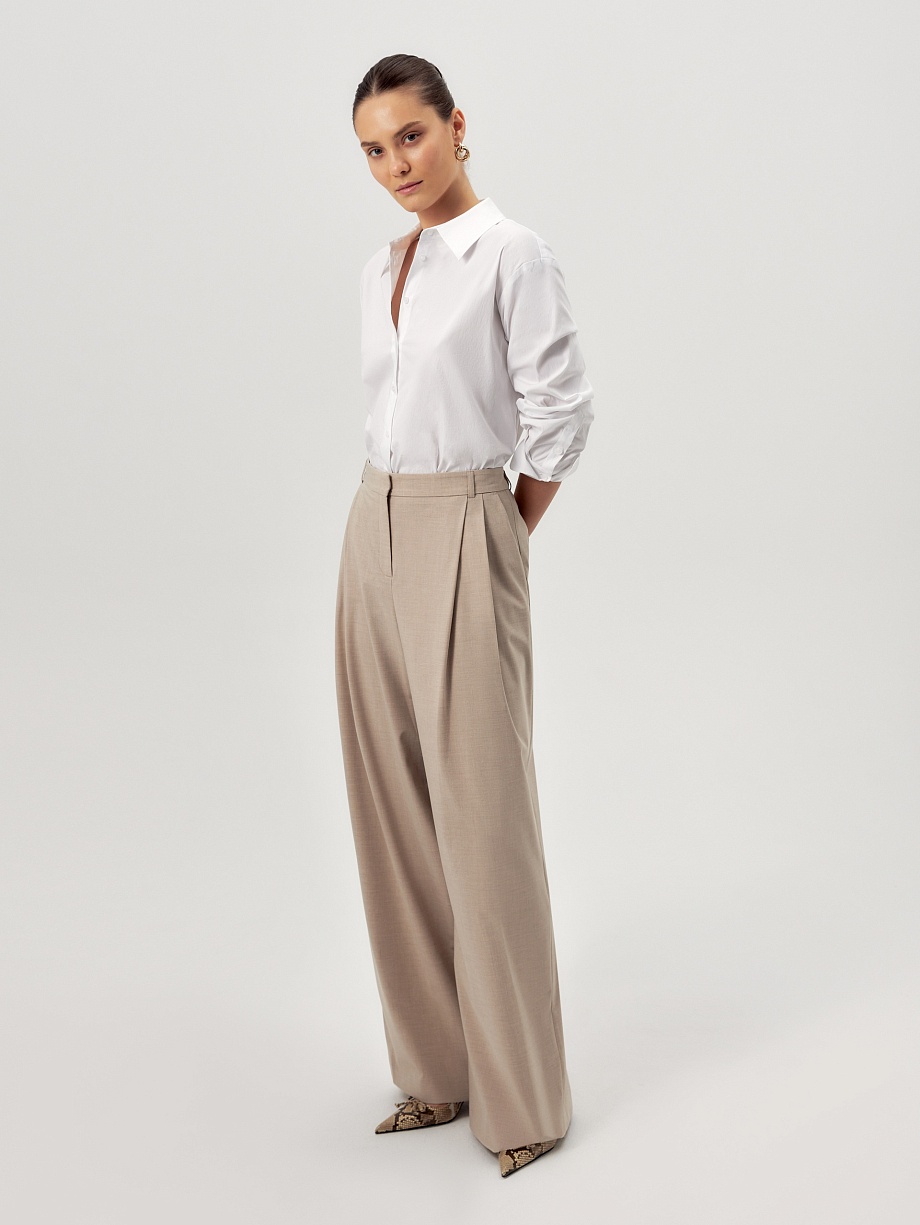 Широкие брюки со складками