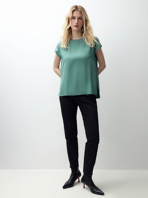 Блуза из вискозы с коротким рукавом