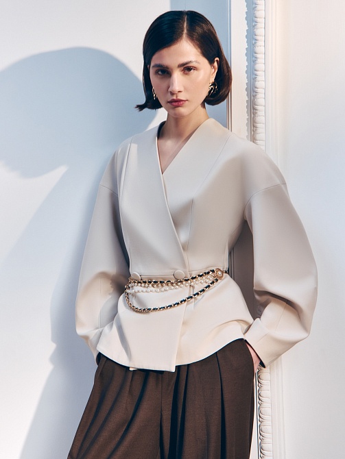 Приталенный жакет