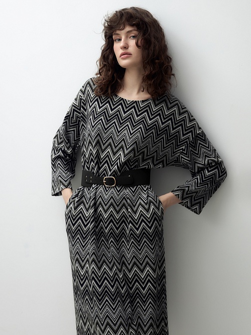 Трикотажное платье с принтом "миссони" и поясом