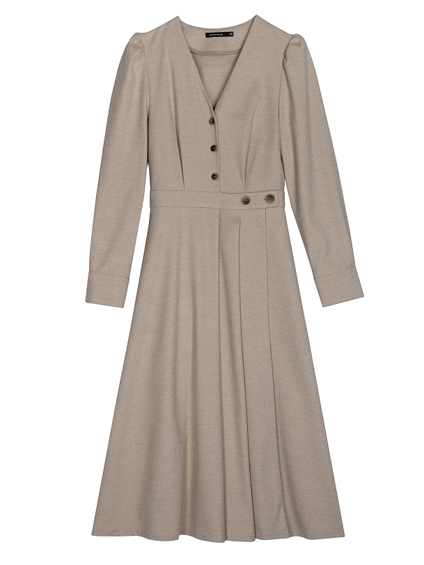 Приталенное платье на запах из костюмной ткани