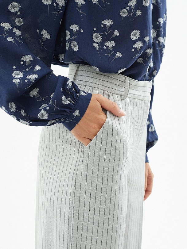 Свободные брюки в тонкую полоску