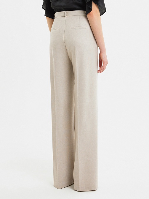 Прямые брюки свободного силуэта из костюмной ткани