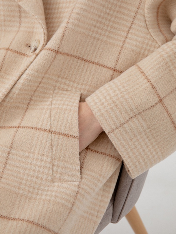 Шерстяное демисезонное пальто с мембраной