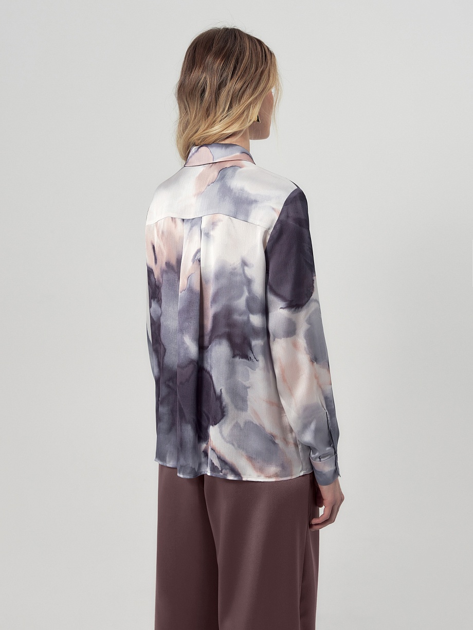 Прямая блуза из атласной ткани