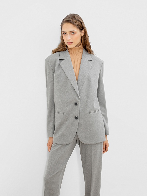 Удлиненный прямой жакет