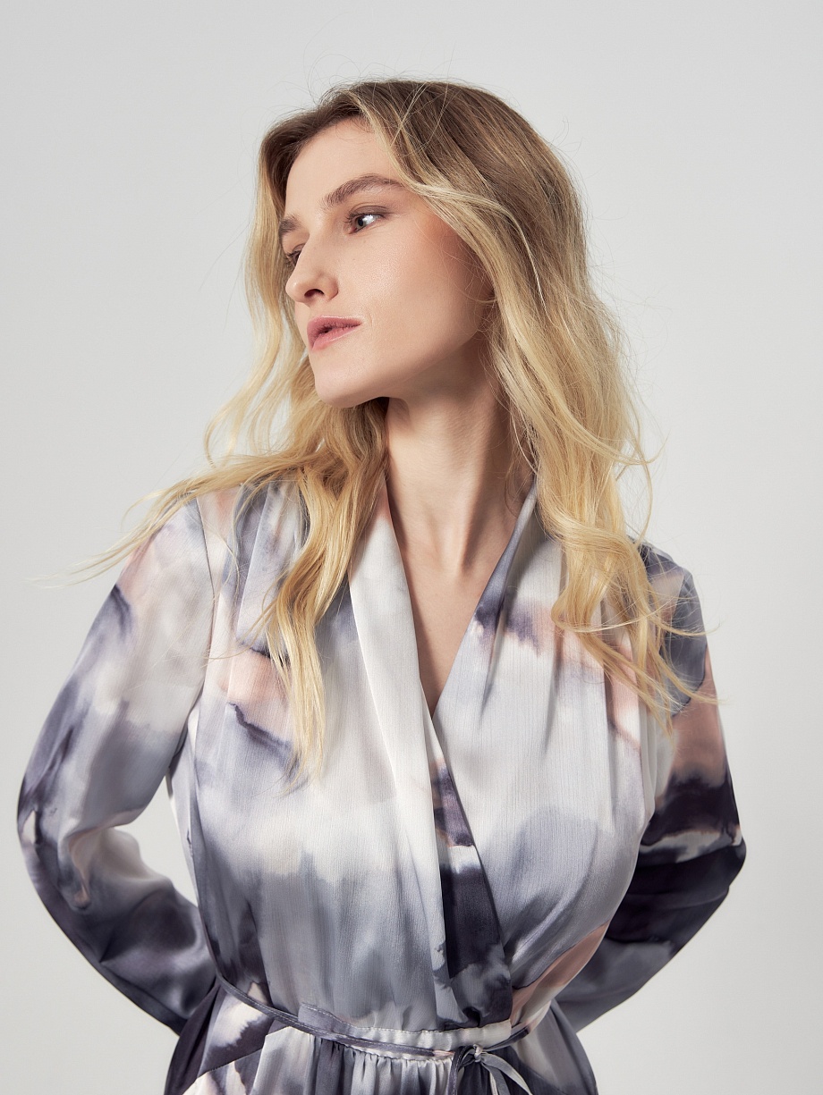 Атласное платье макси с кулиской