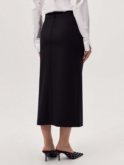 Прямая юбка миди с разрезом