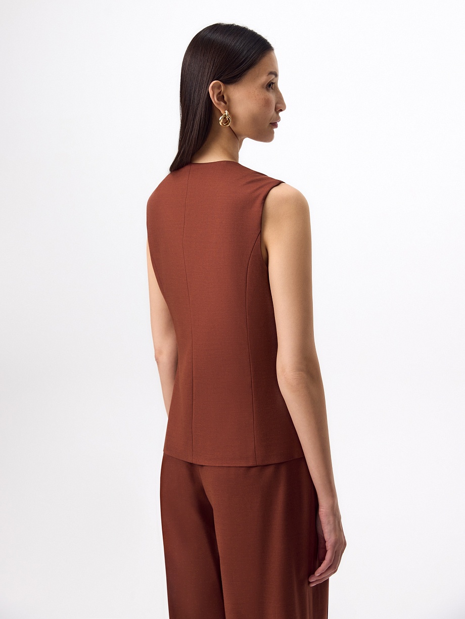 Жилет из костюмной ткани с вискозой