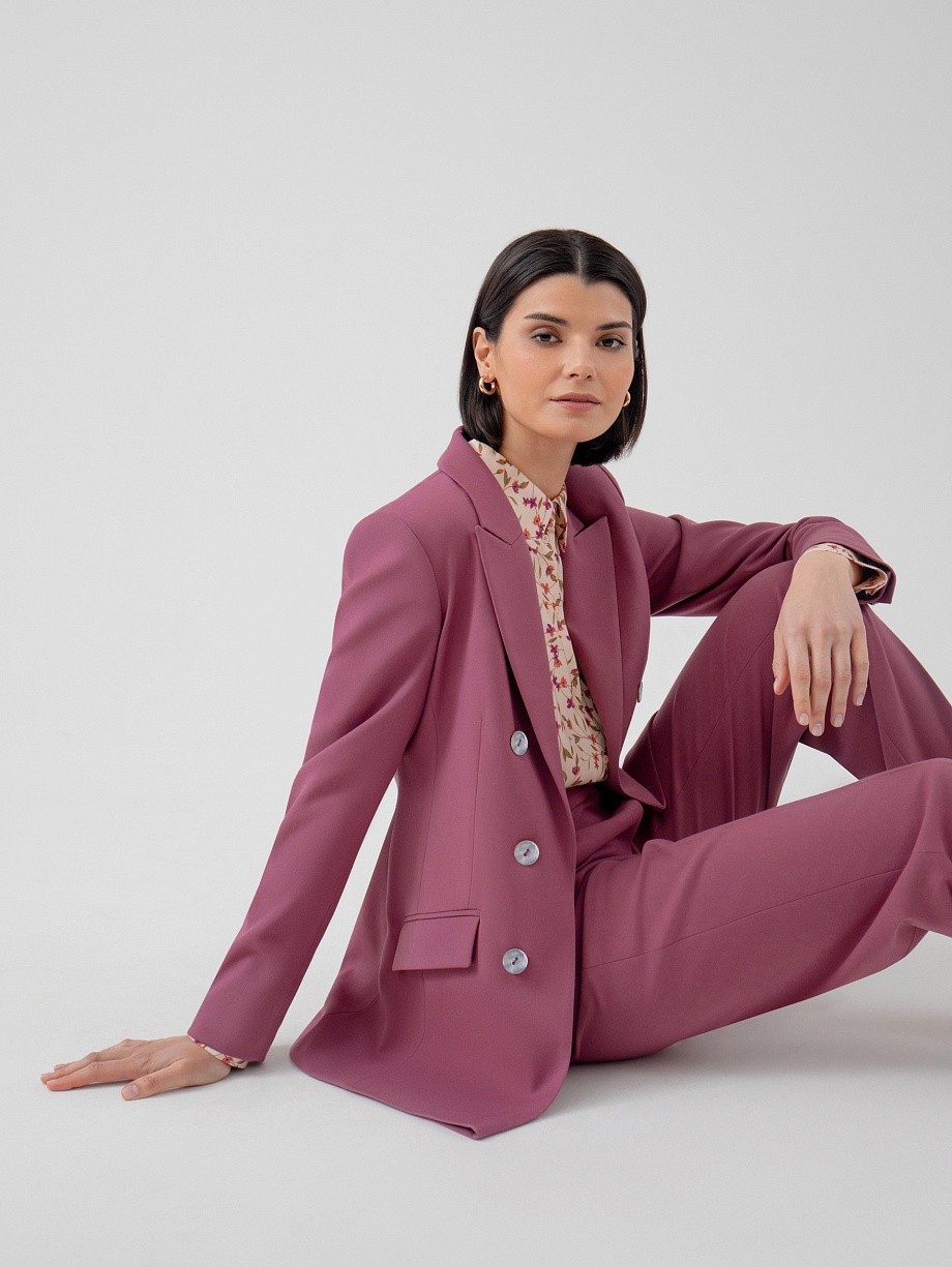 Прямой удлиненный однобортный жакет