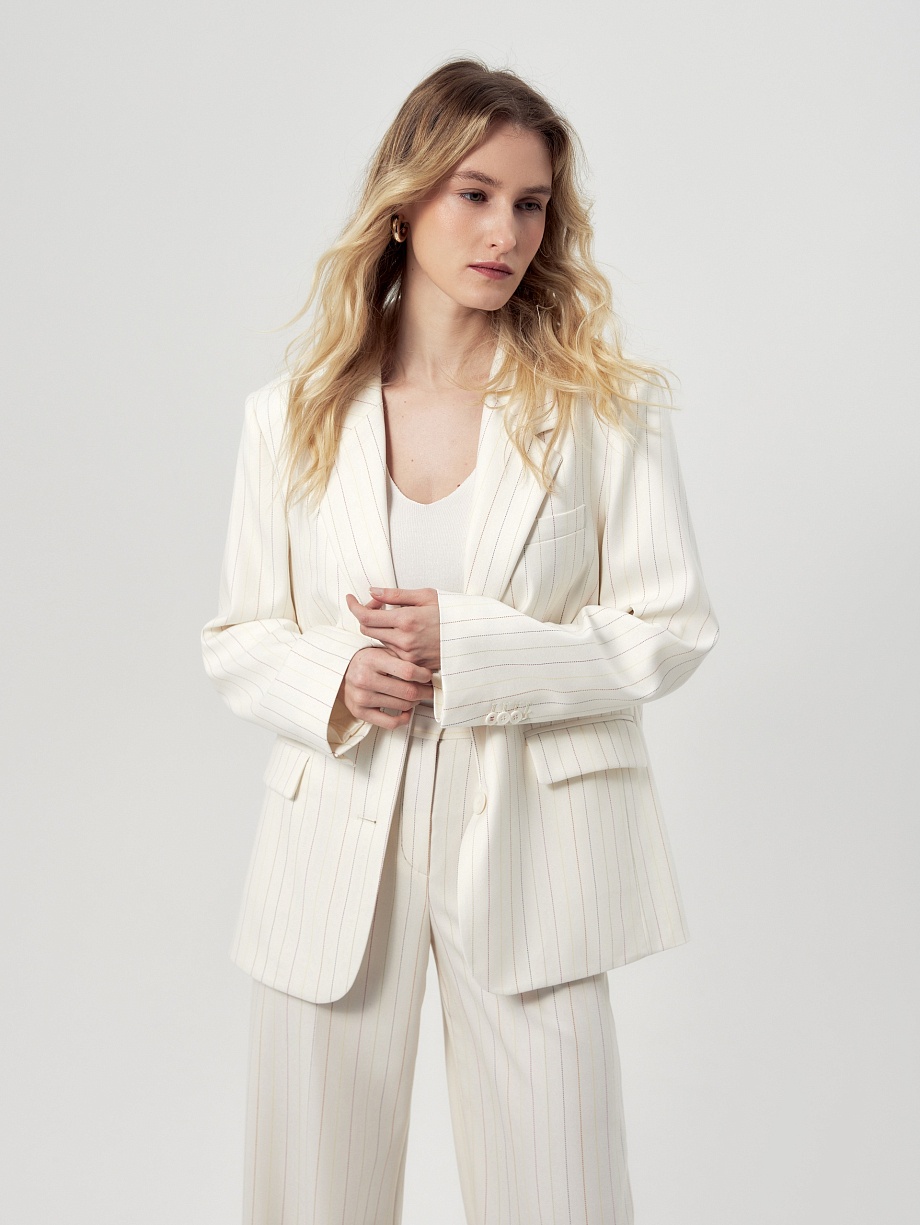 Приталенный жакет в разноцветную полоску