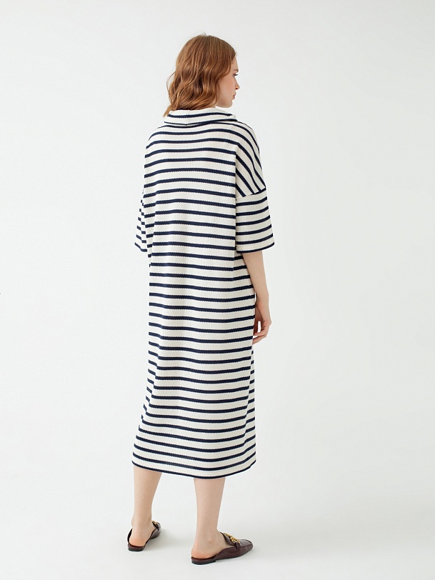 Платье прямое свободное трикотажное