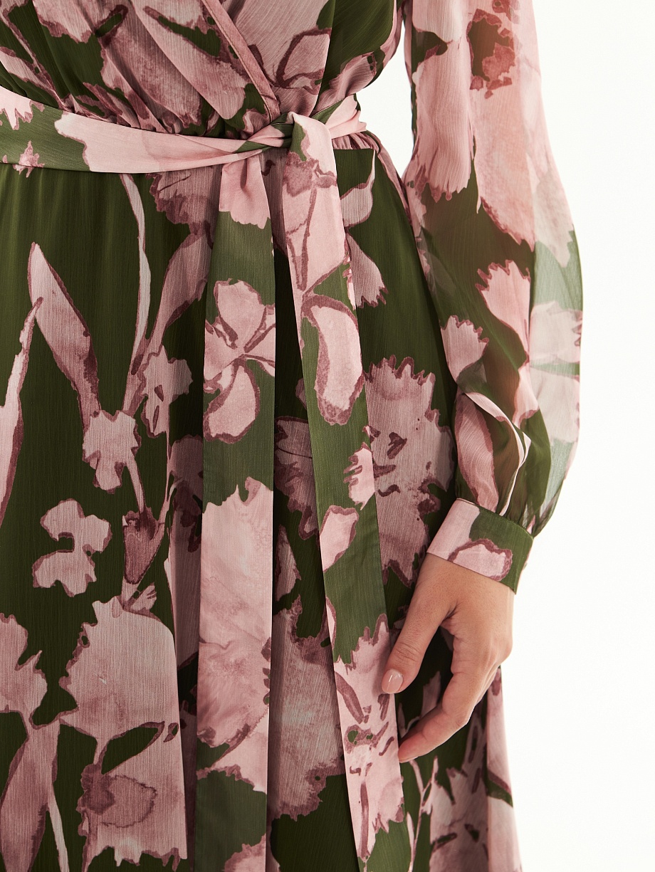 Свободное шифоновое платье с цветочным принтом