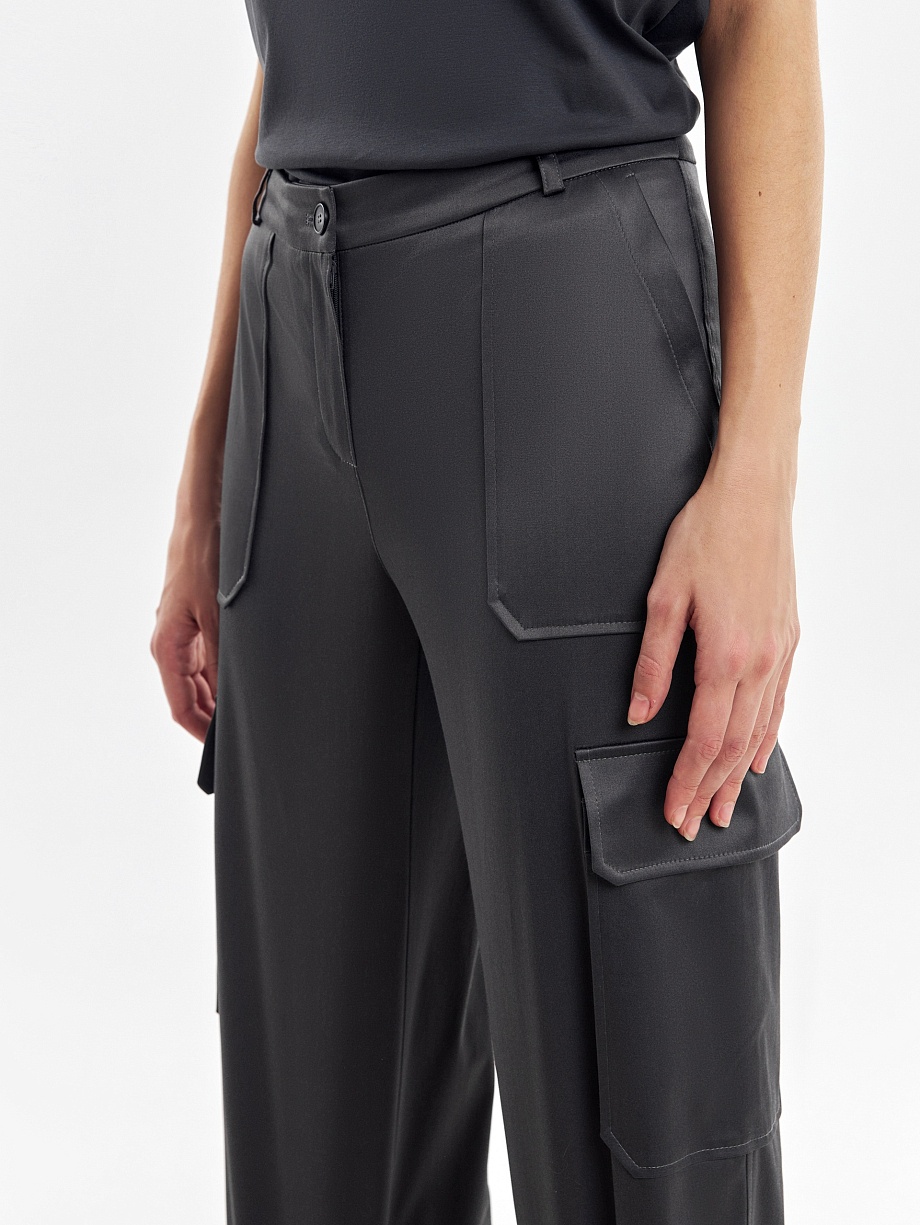 Прямые широкие брюки карго из плотной атласной ткани