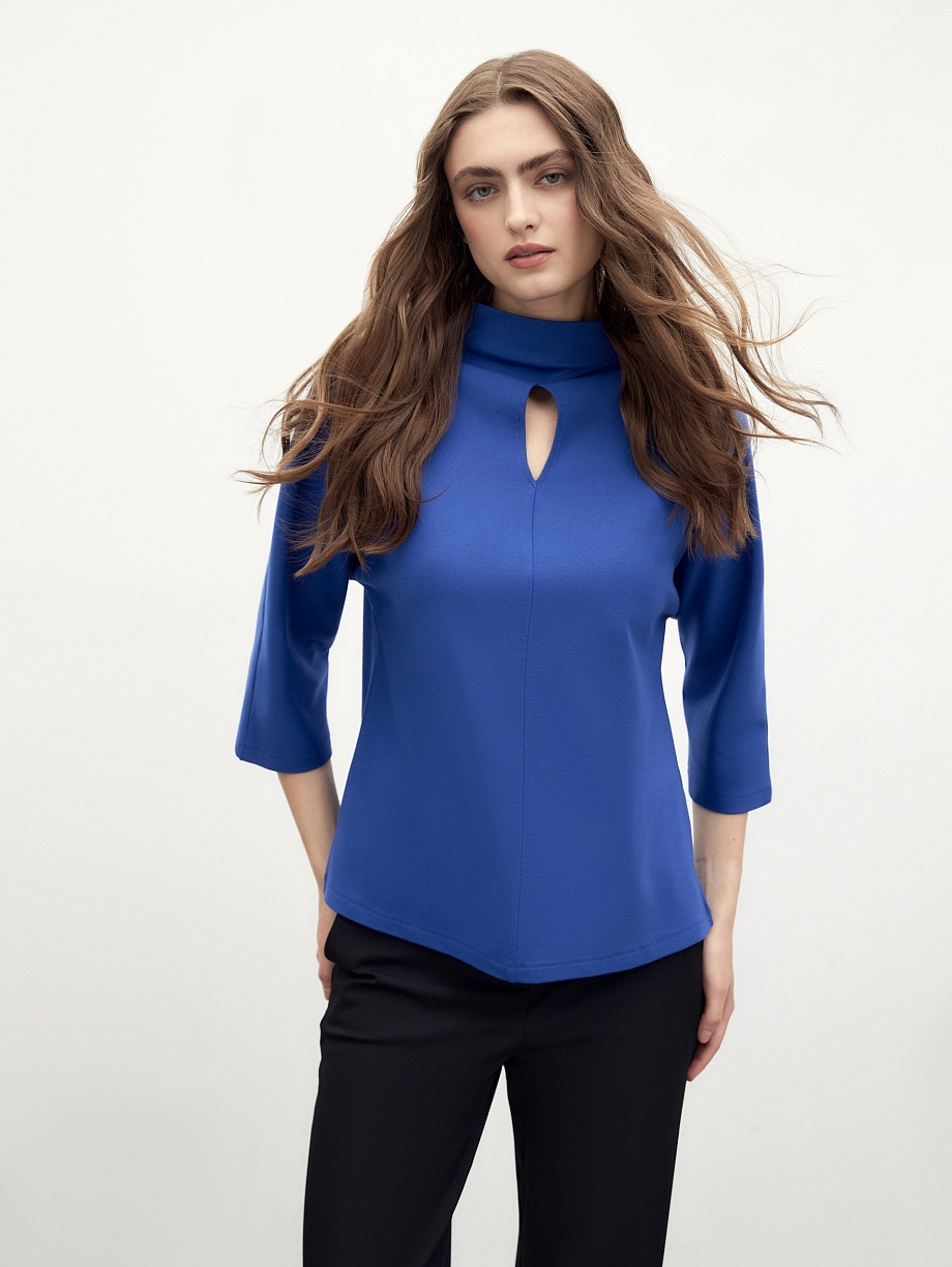 Трикотажный джемпер василькового цвета