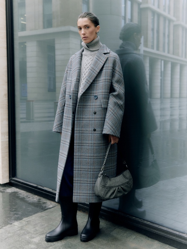 Двубортное шерстяное пальто с мембраной