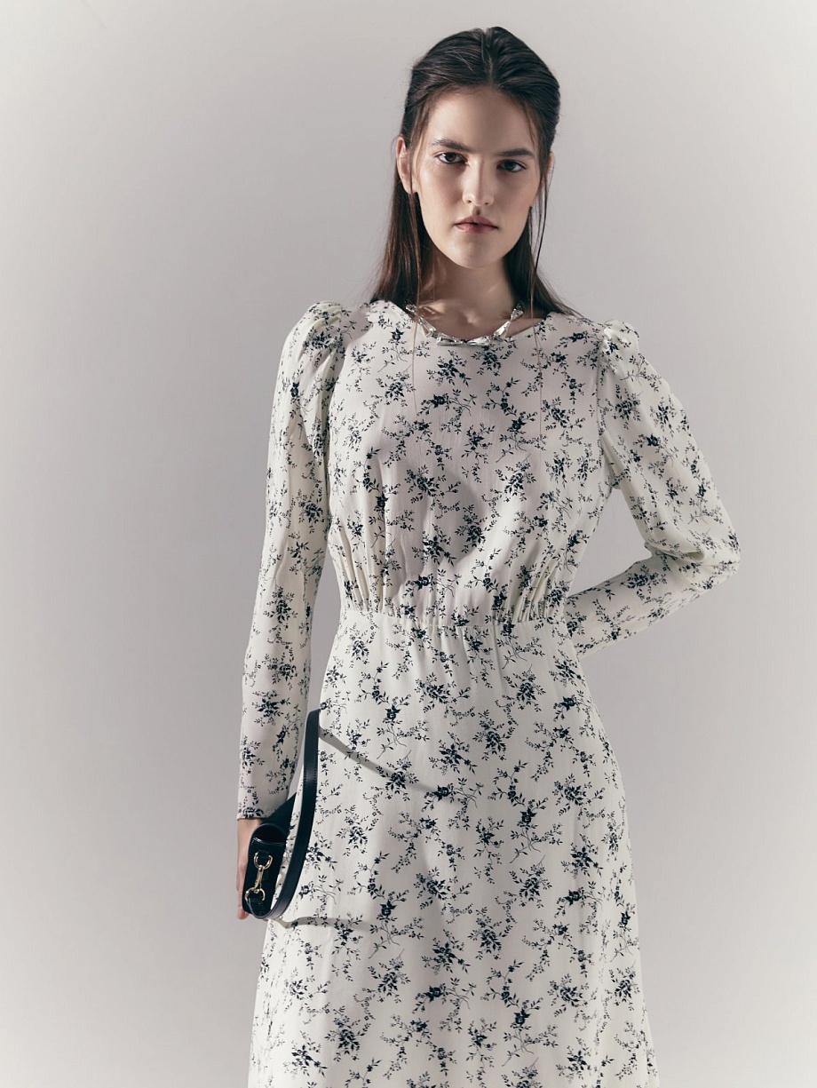 Приталенное платье миди из вискозы