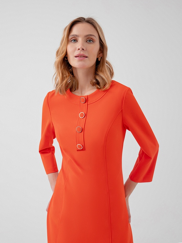 Полуприлегающее платье из костюмной ткани