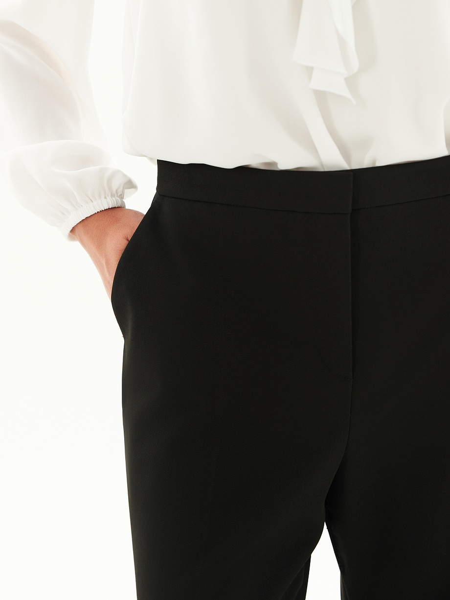 Брюки полуприлегающего силуэта из костюмной ткани