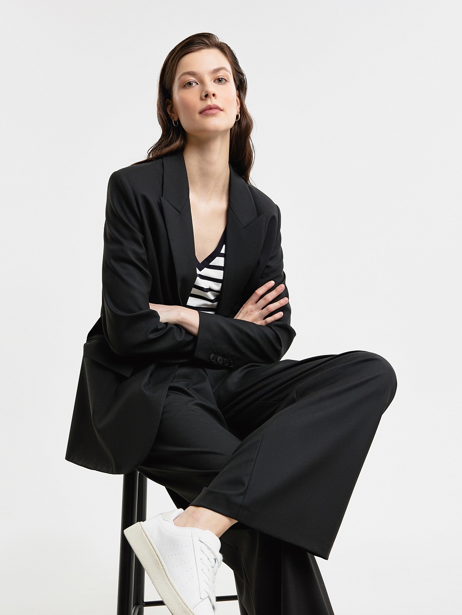 Прямой жакет из костюмной вискозной ткани