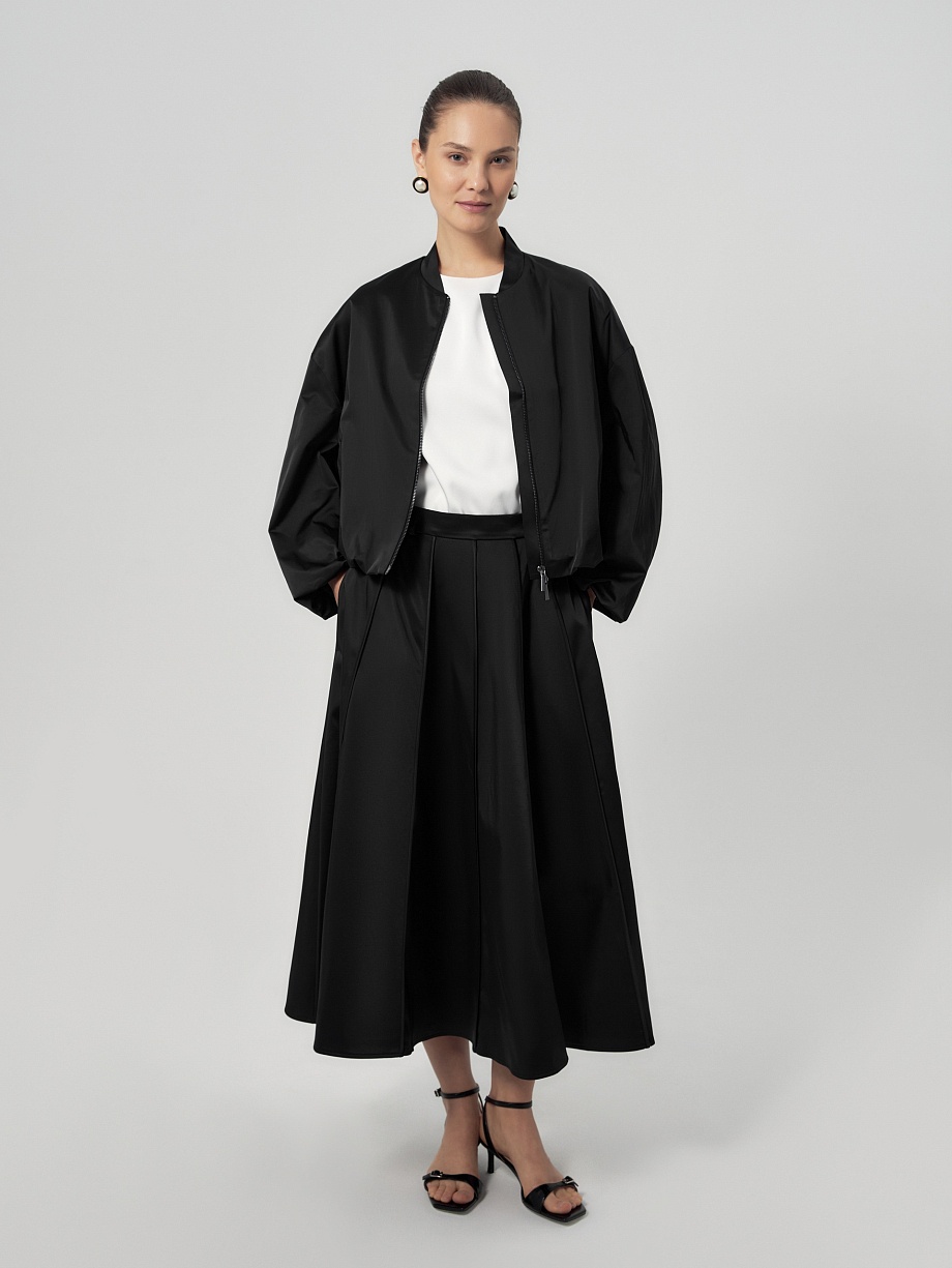 Юбка трапеция из костюмной ткани с матовым блеском