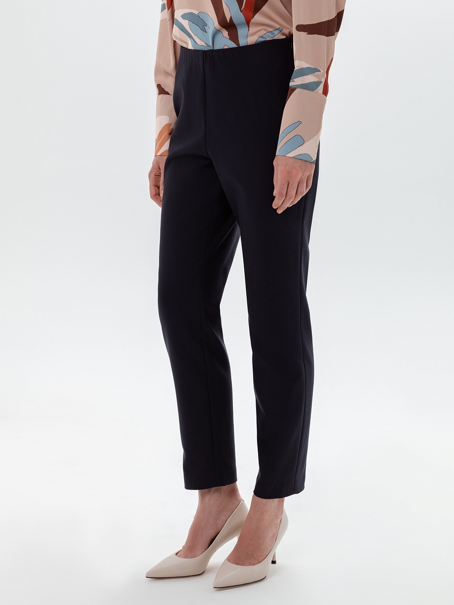 Зауженные брюки на резинке из утепленной костюмной ткани