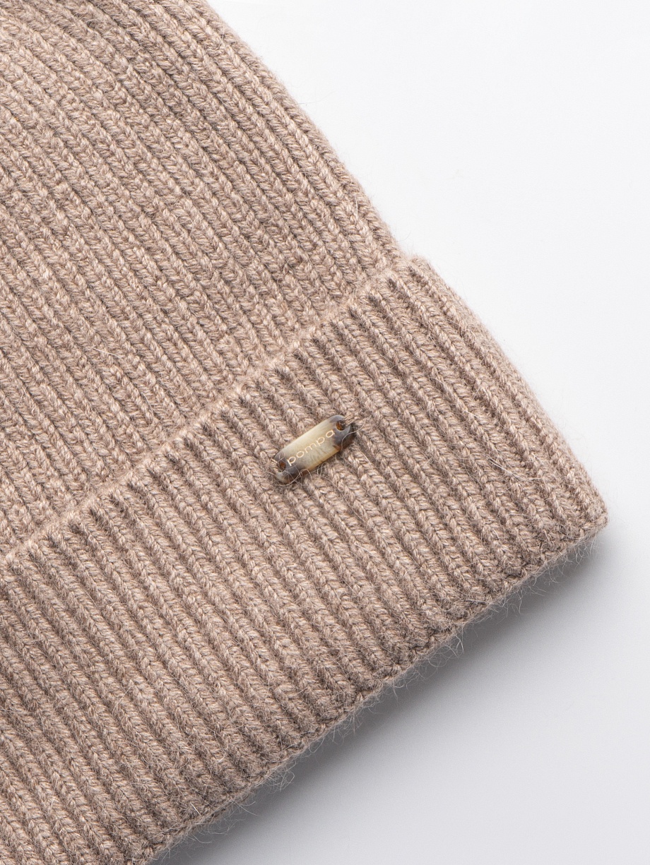 Шапка бини с шерстью ангоры