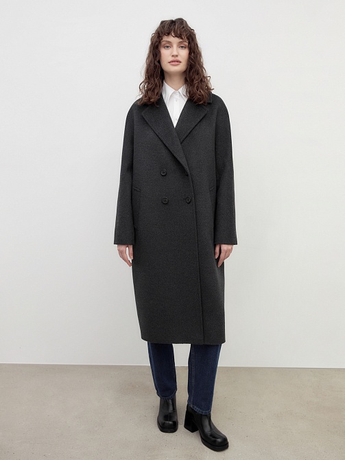Шерстяное пальто с мембраной и утеплённой спинкой